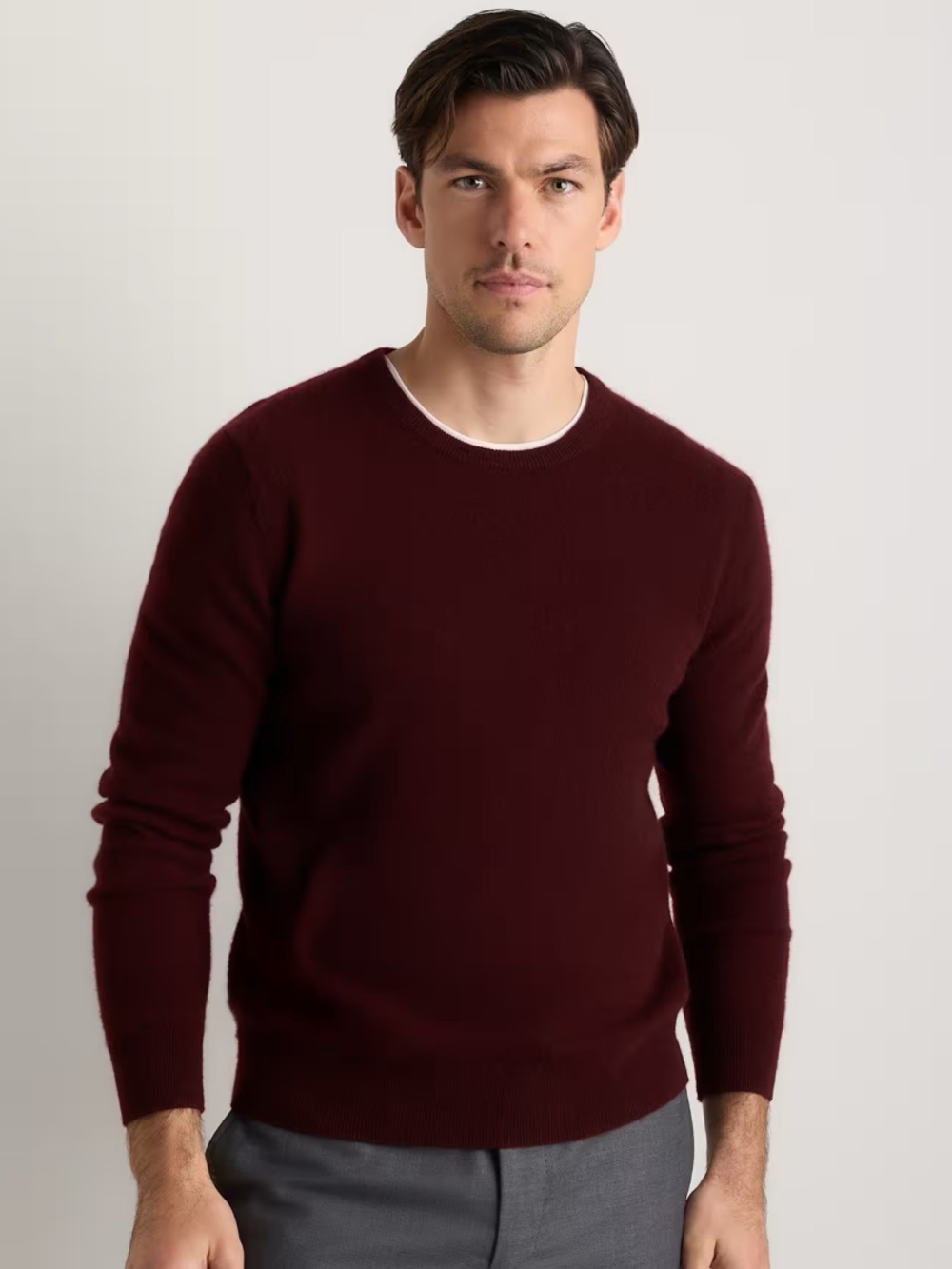 Quince Men's Cashmere Crewneck Sweater in Burgundy